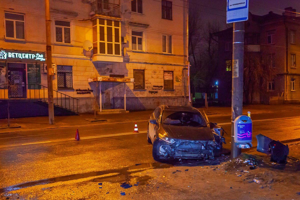 Водитель автомобиля ушел до приезда медиков и полицейских