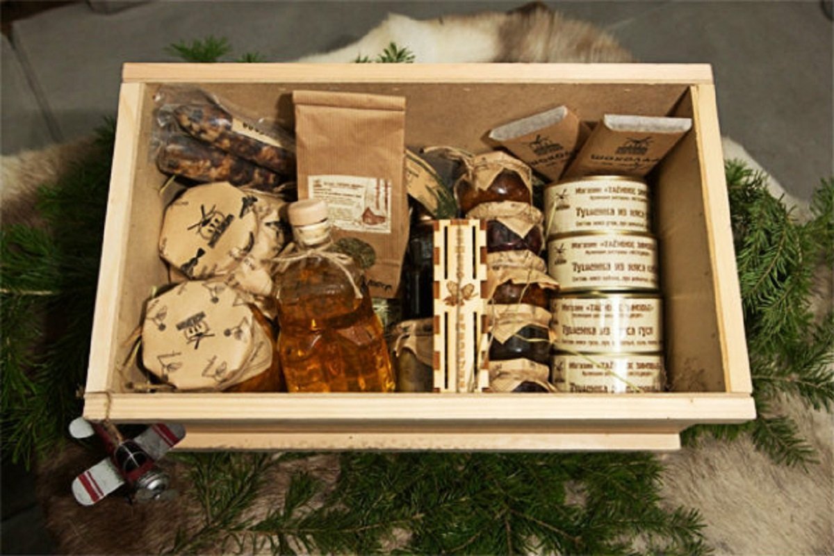 Подарочный бокс для родных на Новогодние праздники 