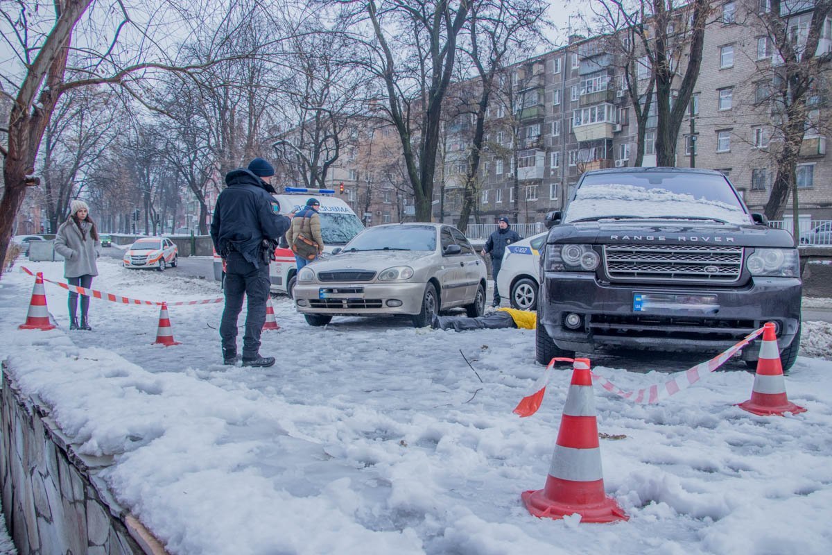 В Днепре на улице Гоголя нашли труп мужчины