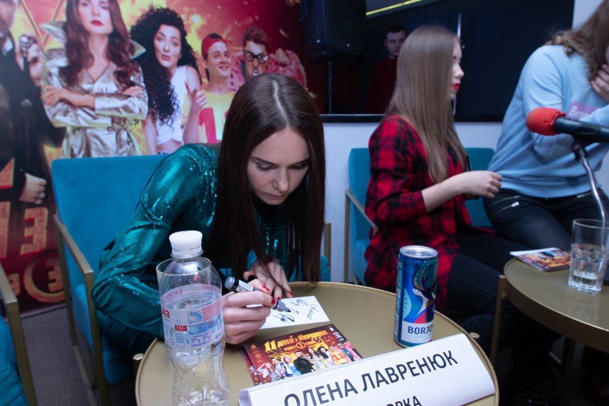 Автограф мог взять каждый