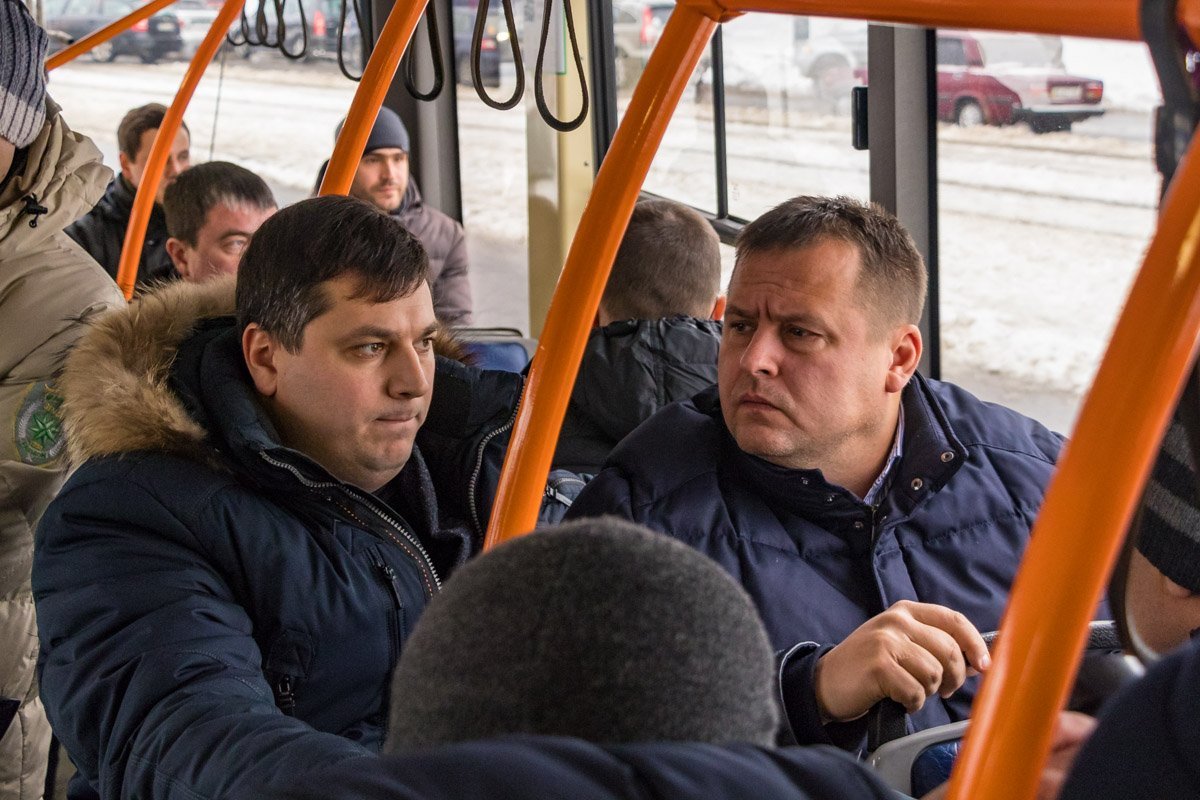 Небольшое путешествие Филатова и Маковцева по центральному проспекту города