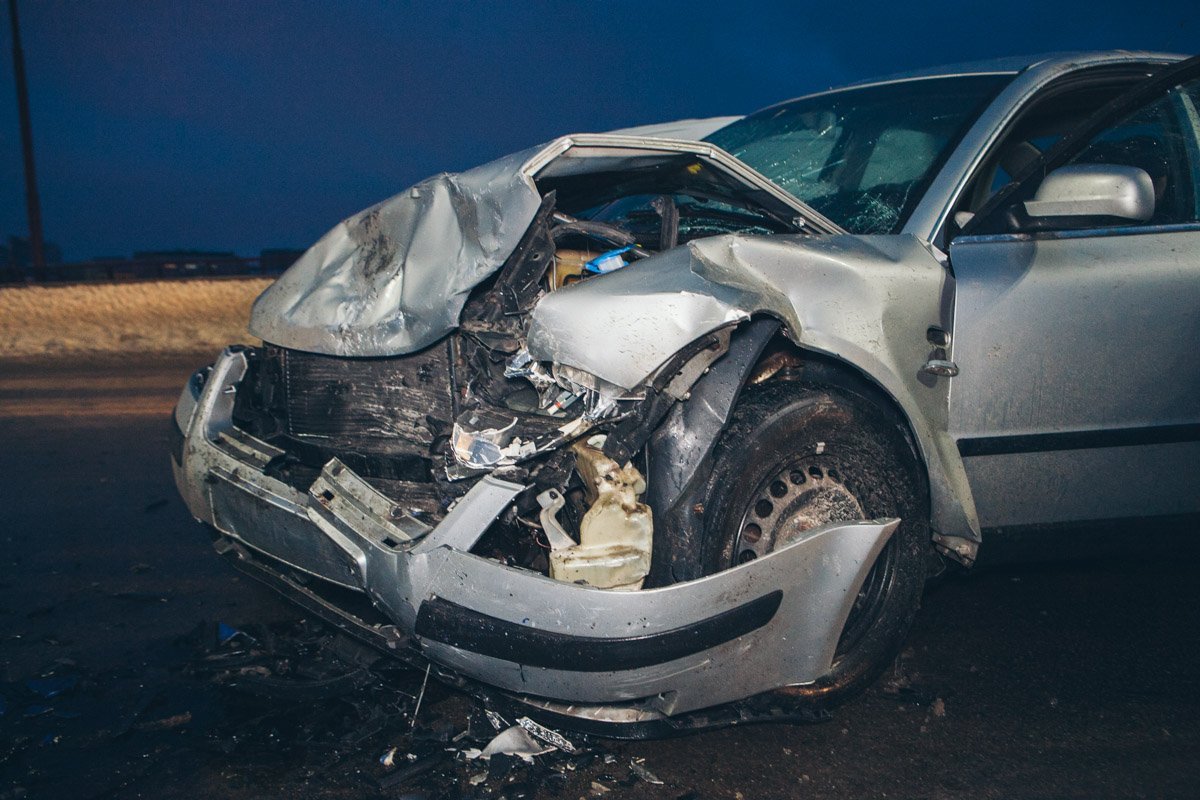 От удара Matiz едва не сложился в гармошку От удара Matiz едва не сложился в гармошку