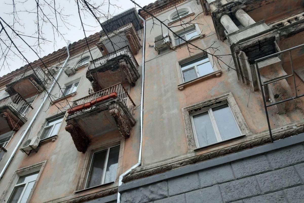 Лучше лишний раз посмотреть вверх, чем потом собирать деньги на лечение Лучше лишний раз посмотреть вверх, чем потом собирать деньги на лечение