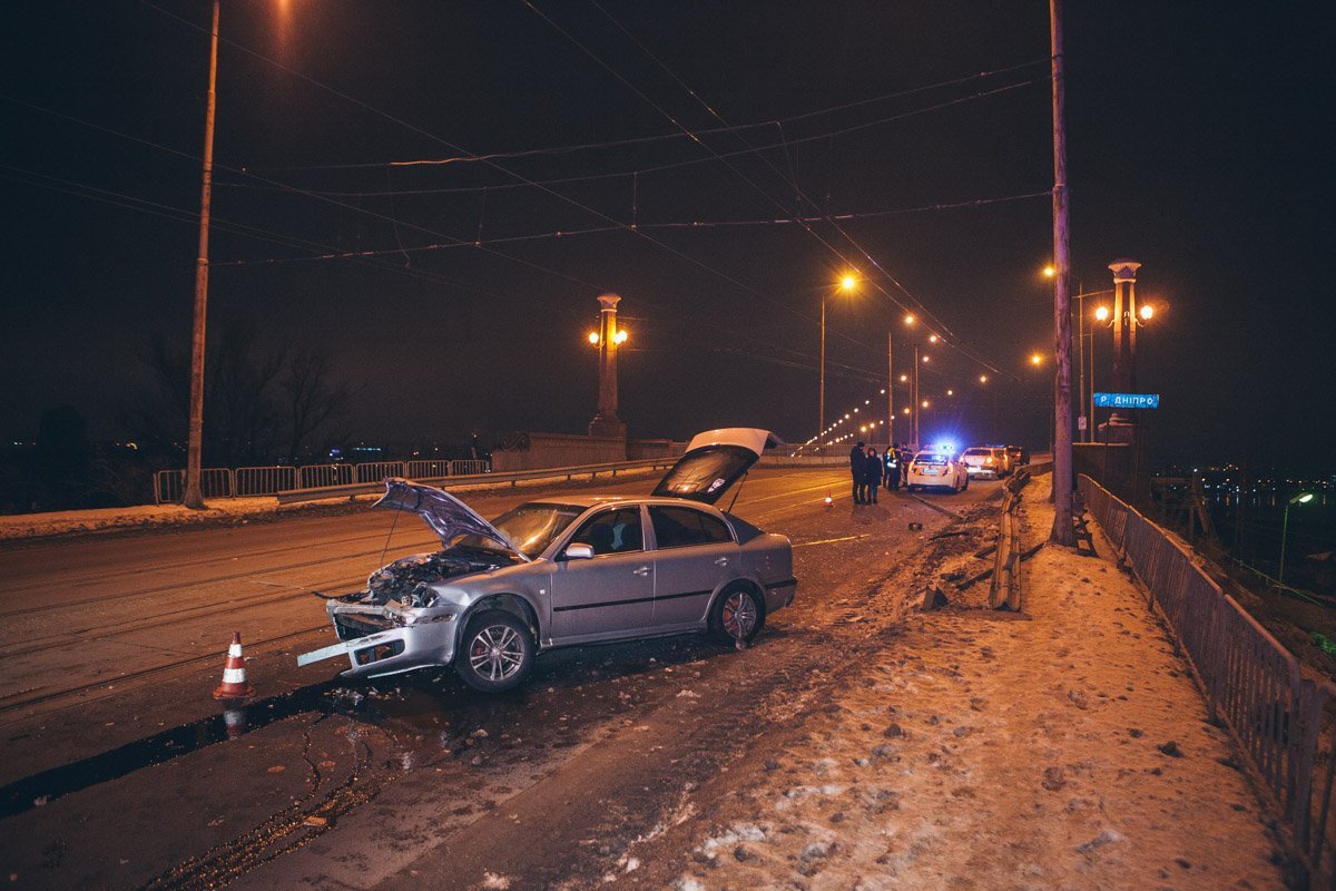 Авария заняла полосу Авария заняла полосу
