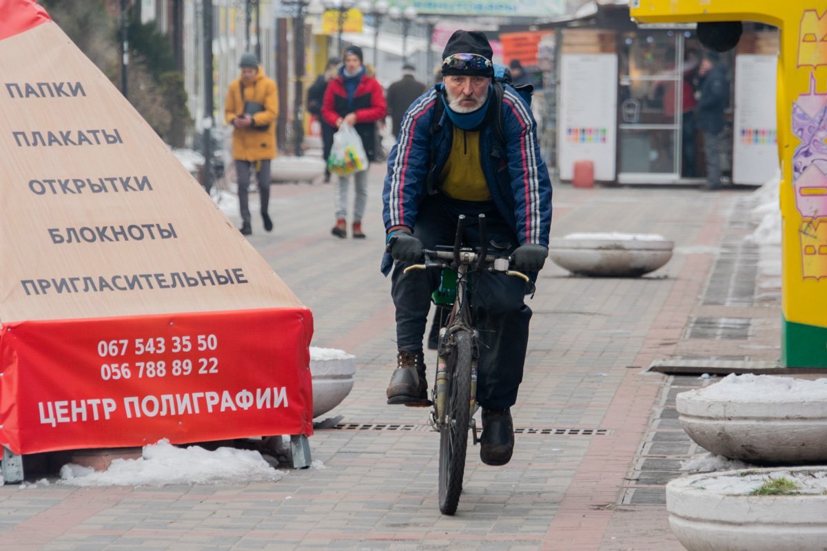 Так выглядит страх перед шутками про прошлогодний снег