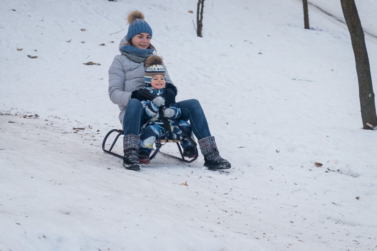 Зима - это настоящая радость для малышей 