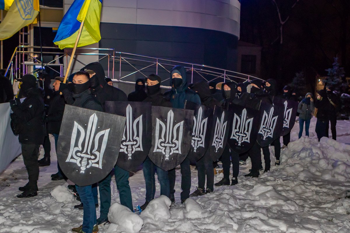 Участники собрались возле Парка Ракет Участники собрались возле Парка Ракет