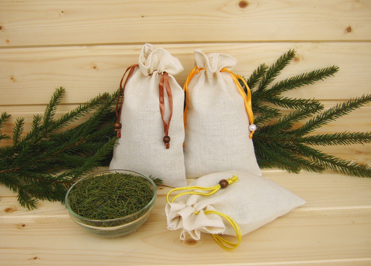 Это подарит вещам приятный запах и избавит вас от моли