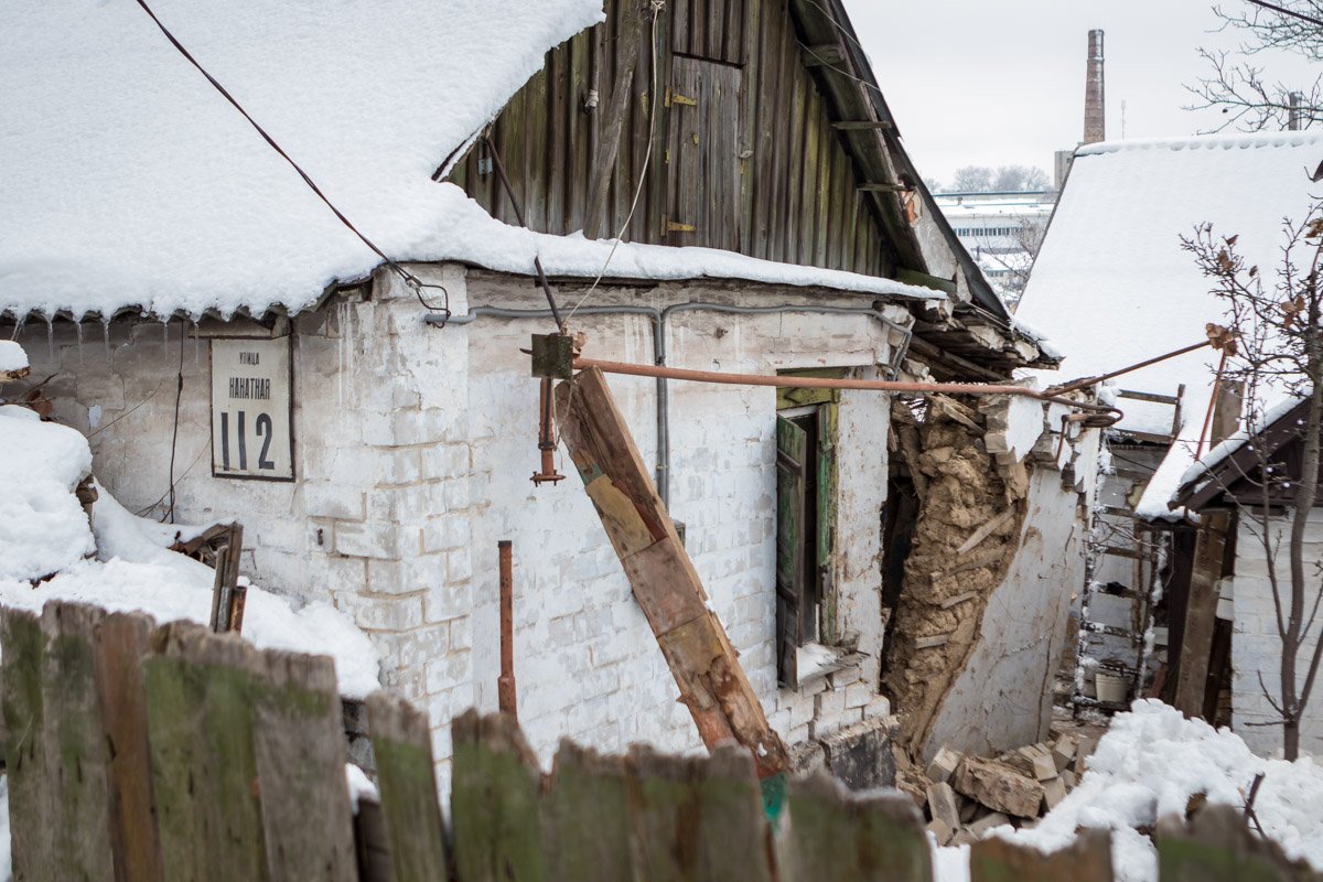 Из-за случившегося несколько домов остались без воды и газоснабжения Из-за случившегося несколько домов остались без воды и газоснабжения