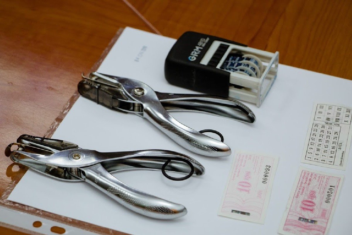 В Днепре ввели новый вид компостирования билетов В Днепре ввели новый вид компостирования билетов