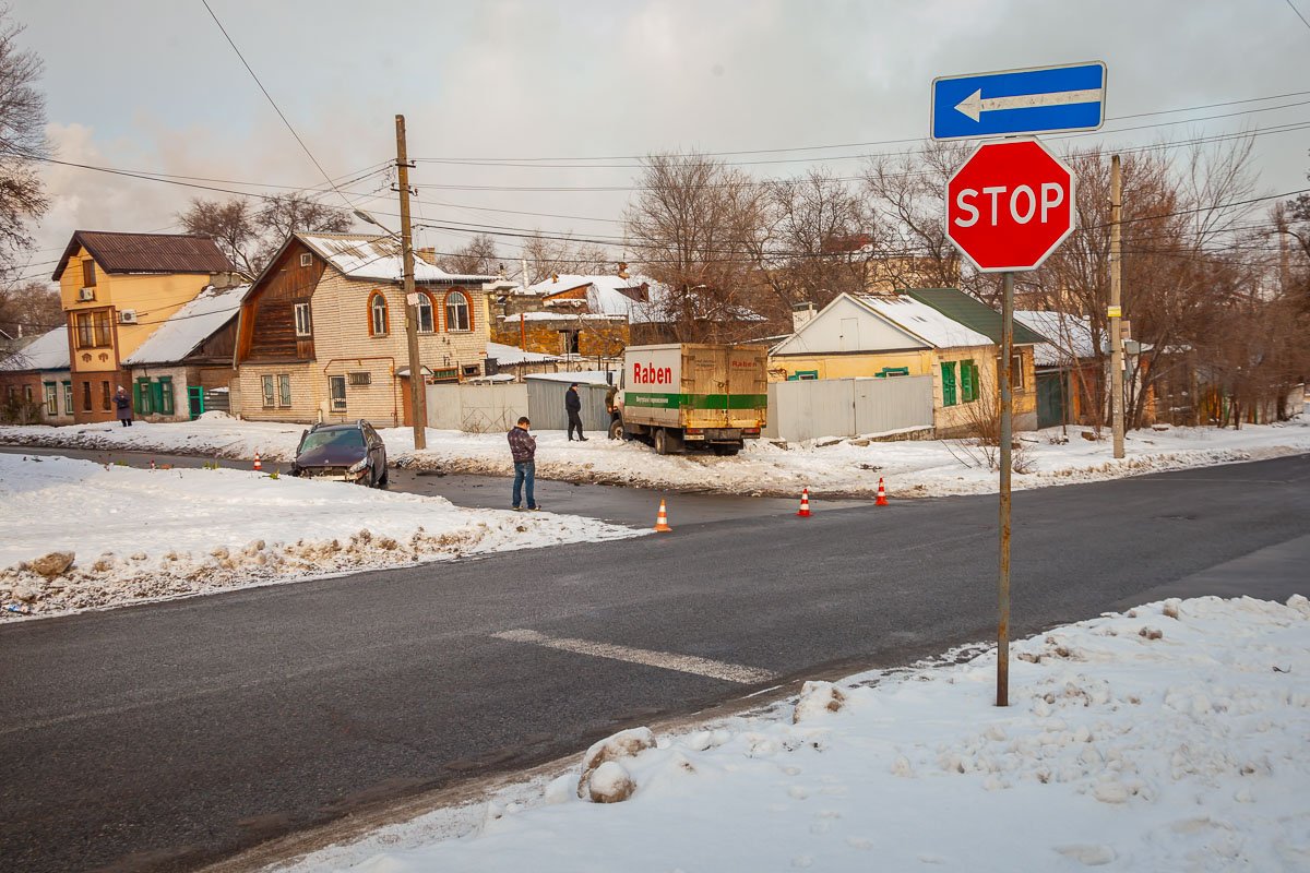 Из-за аварии перекрыто движение в сторону проспекта Ивана Мазепы Из-за аварии перекрыто движение в сторону проспекта Ивана Мазепы
