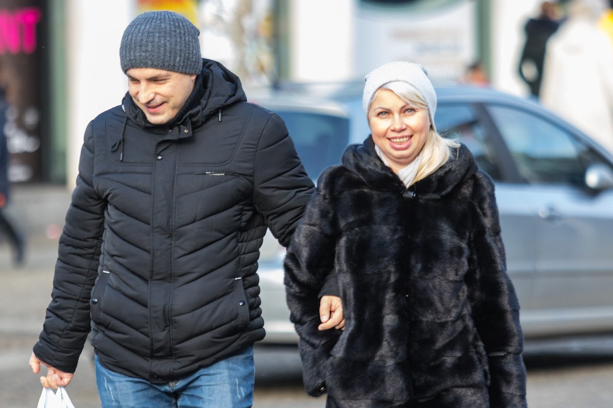 И не одну И не одну