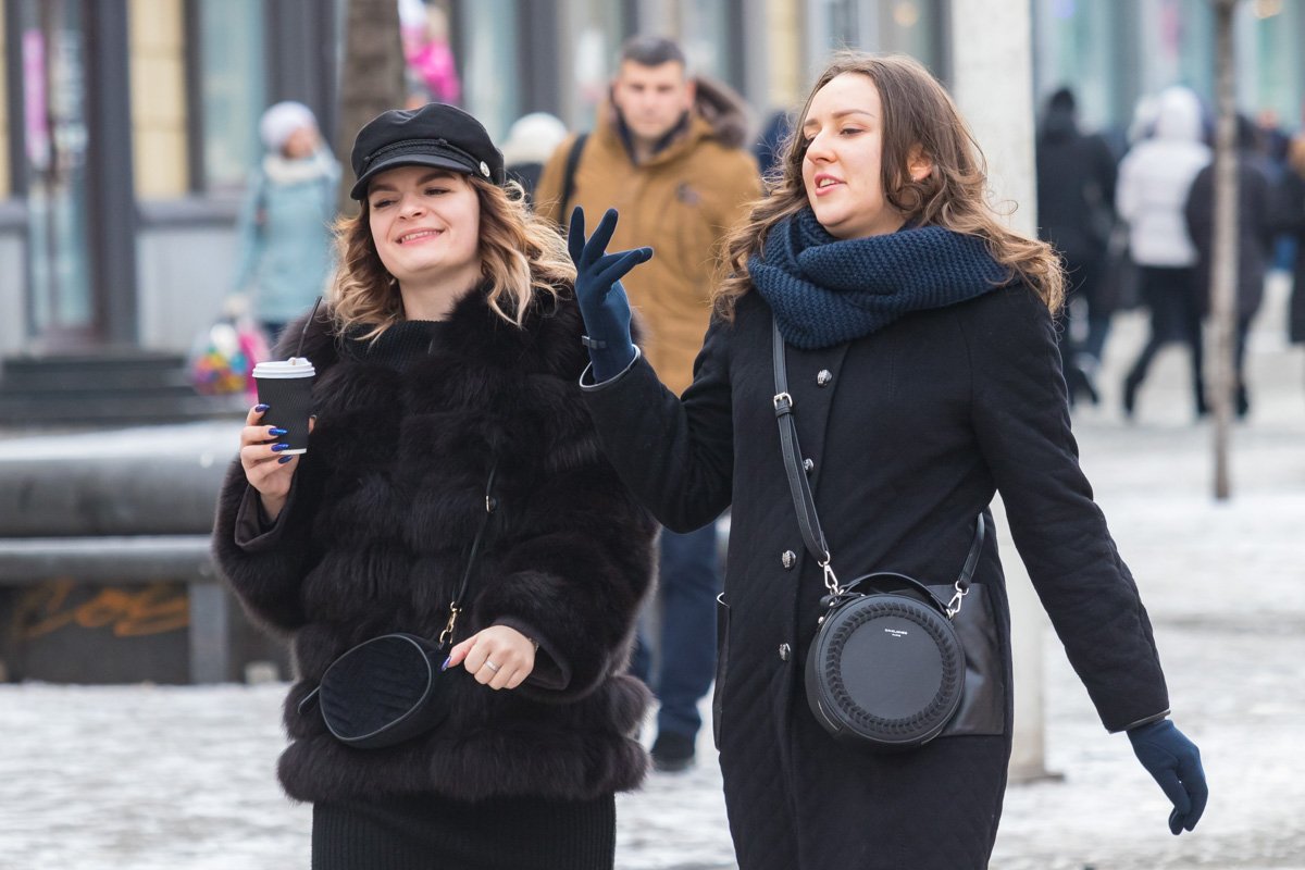 - И я ему такая: я- женщина, а значит, я - актриса! - И я ему такая: я- женщина, а значит, я - актриса!