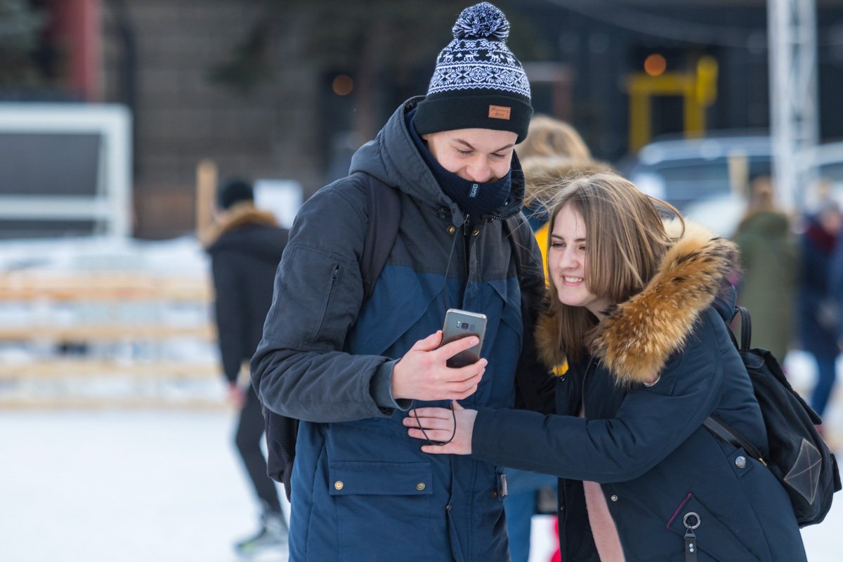 - Это что, мы попали в "Днепр в лицах"? - Это что, мы попали в "Днепр в лицах"?