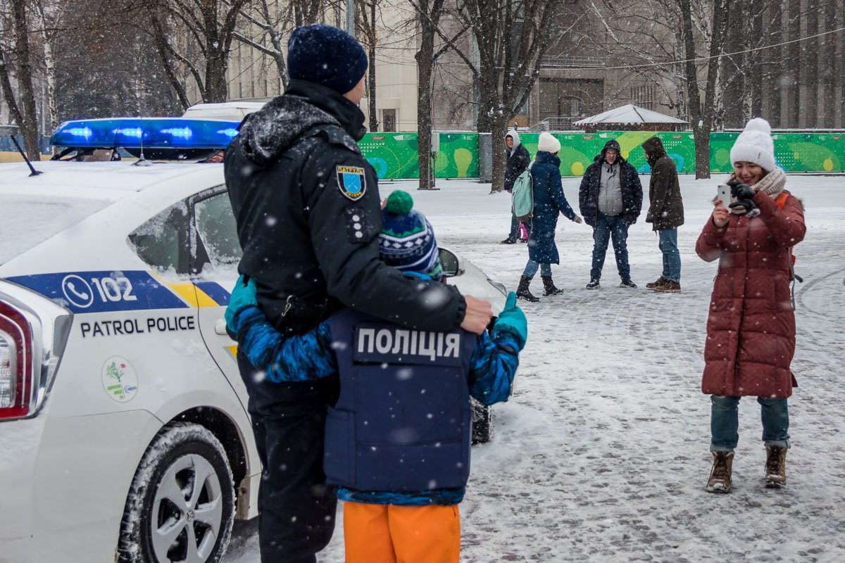 Ребята с радостью делали селфи Ребята с радостью делали селфи