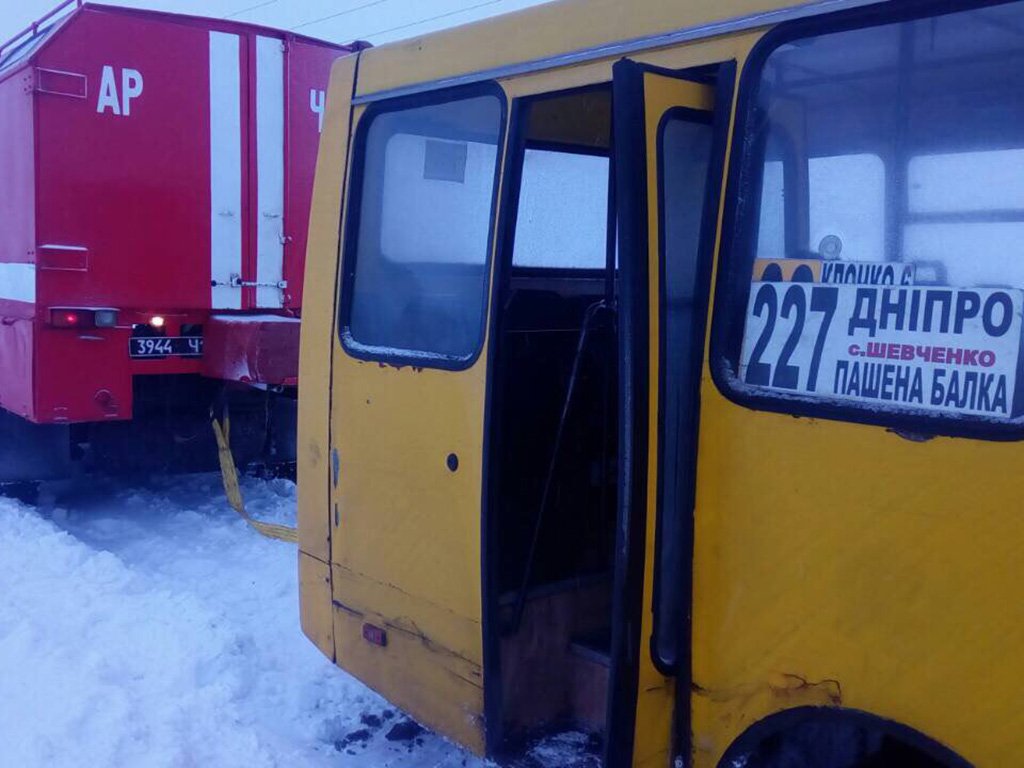 Маршрутки также оказались в плену