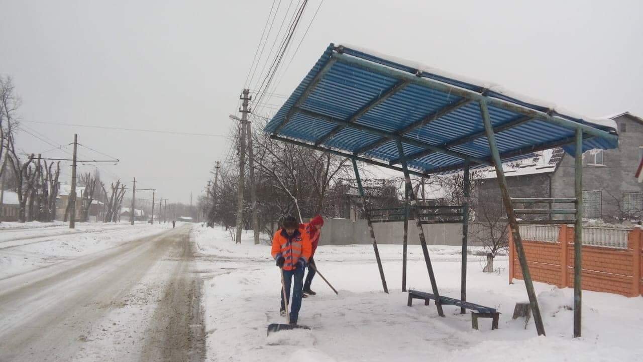 Как в Днепре борются с последствиями снегопада 5