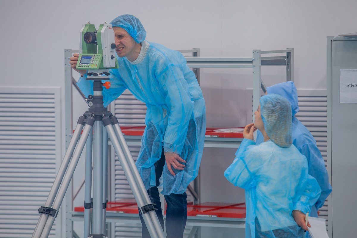 Находиться тут очень сложно Находиться тут очень сложно