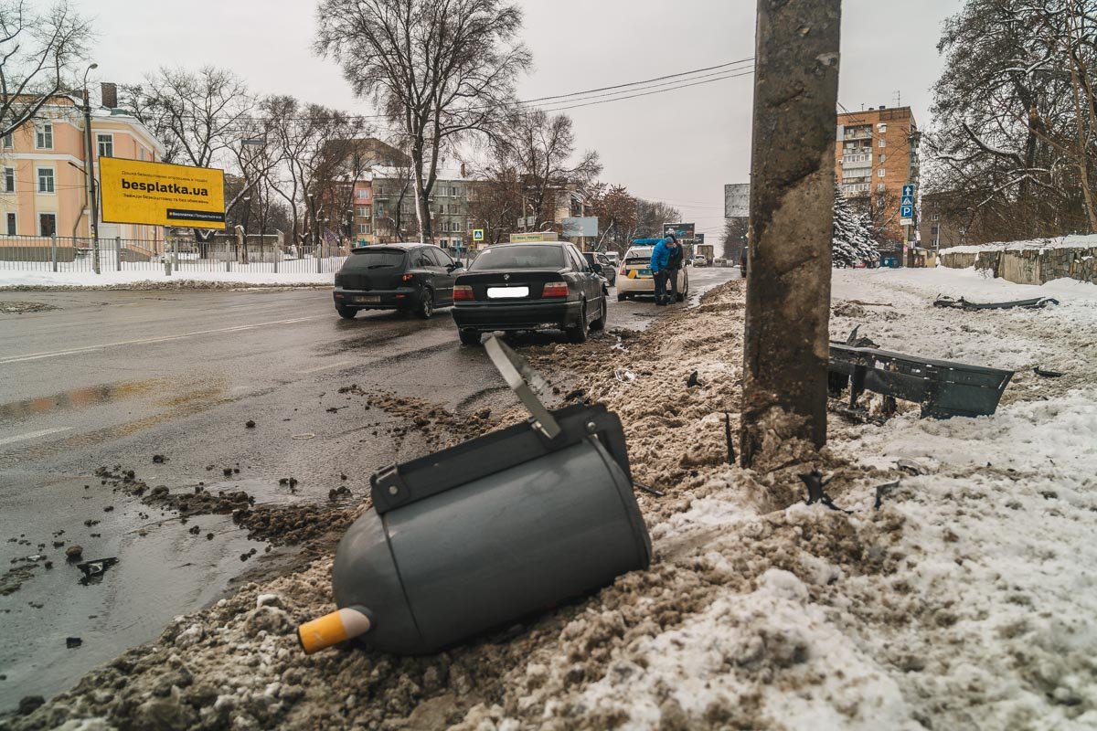 Автомобиль занесло Автомобиль занесло