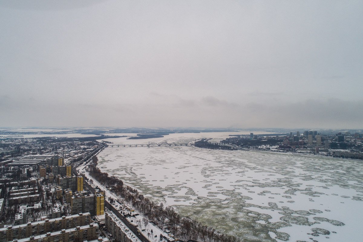 Замерзшая река - удивительное зрелище Замерзшая река - удивительное зрелище