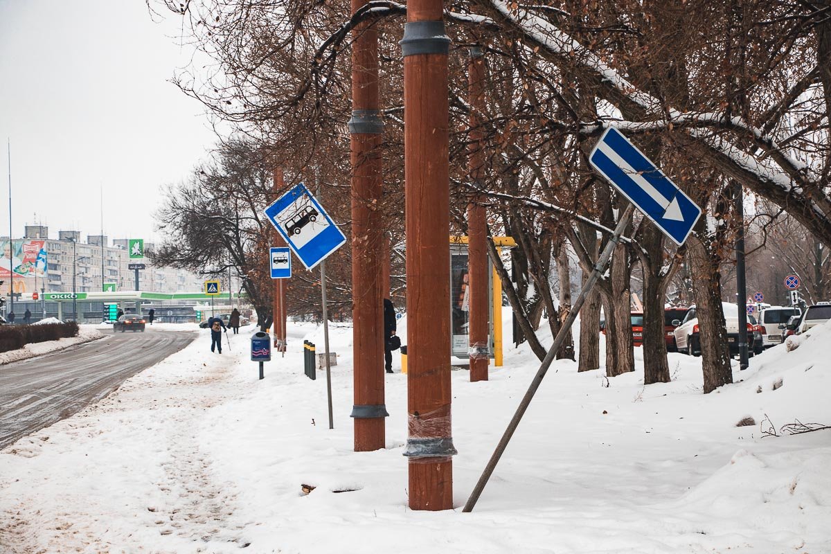 Напоминает ситуацию, когда в семье появляется младший брат и старшего слегка обделяют вниманием