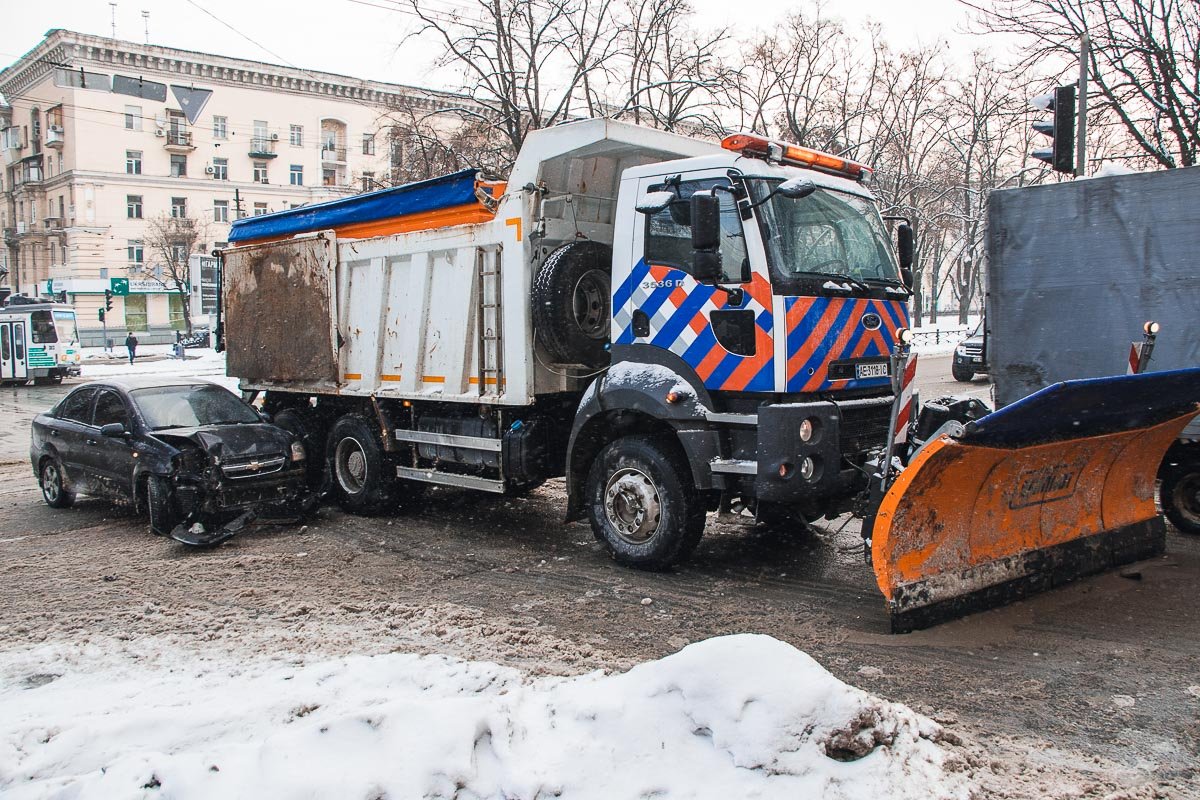 Известно, что Ford ехал со стороны улицы Вячеслава Липинского Известно, что Ford ехал со стороны улицы Вячеслава Липинского