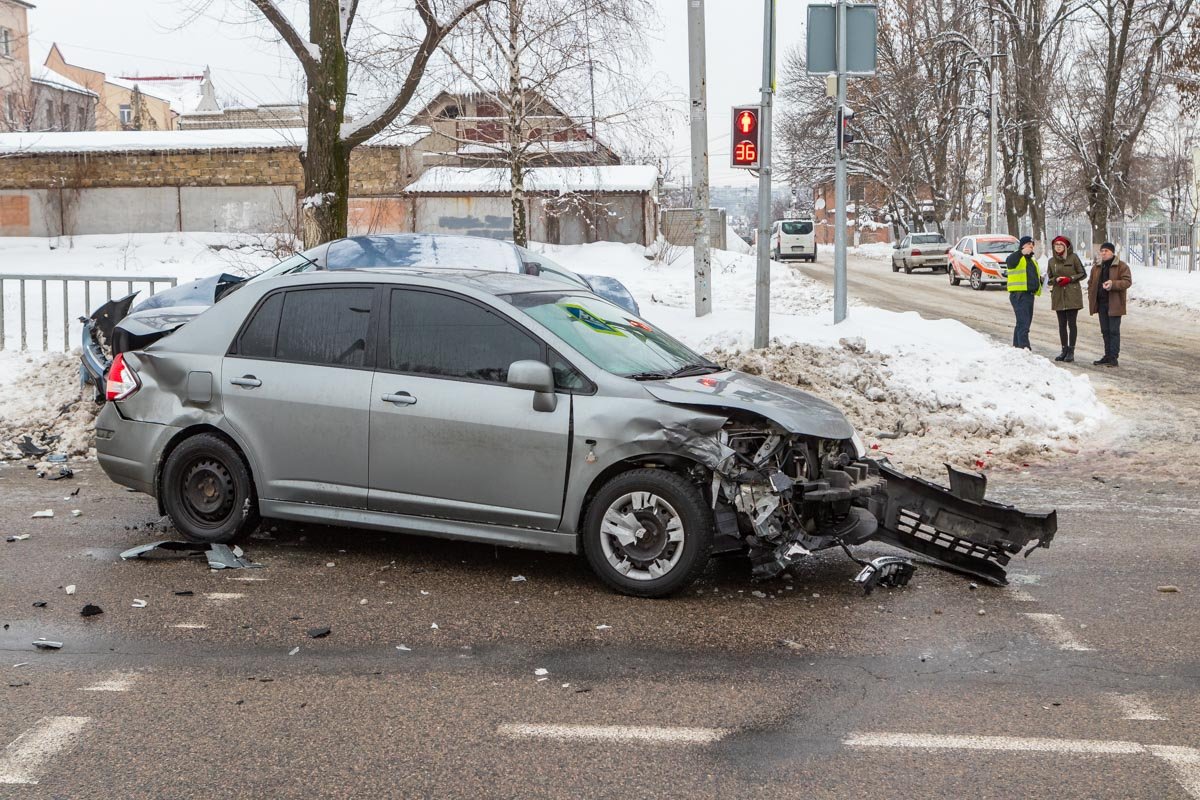 Водителю преграждало обзор ограждение Водителю преграждало обзор ограждение