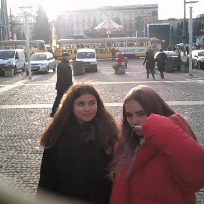 Когда подруга не любит фотографироваться 