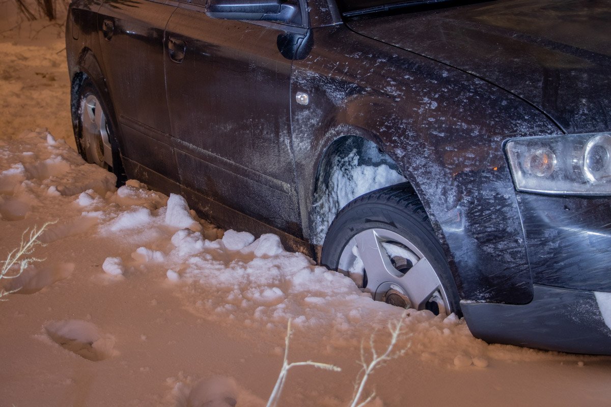 Изначально автомобиль был замечен из-за превышения скорости Изначально автомобиль был замечен из-за превышения скорости