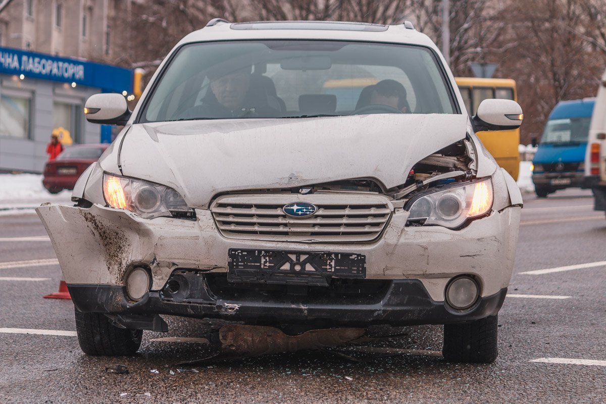 Subaru пытался избежать столкновения Subaru пытался избежать столкновения