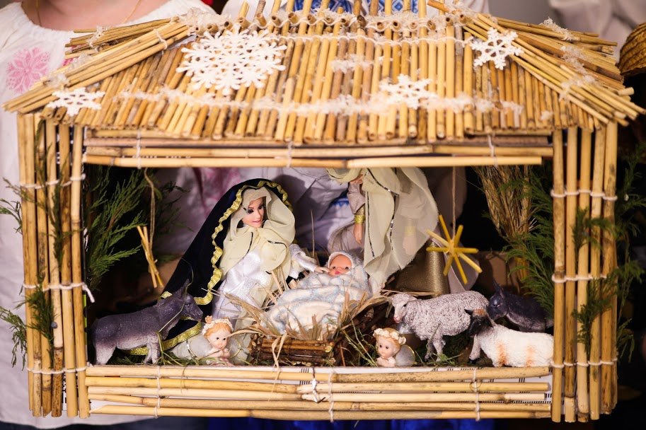 Дети - с народными атрибутами праздника Дети - с народными атрибутами праздника