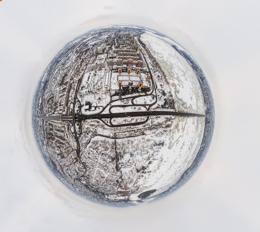 Правая часть "планетки" больше напоминает поверхность Луны, чем реку Правая часть "планетки" больше напоминает поверхность Луны, чем реку