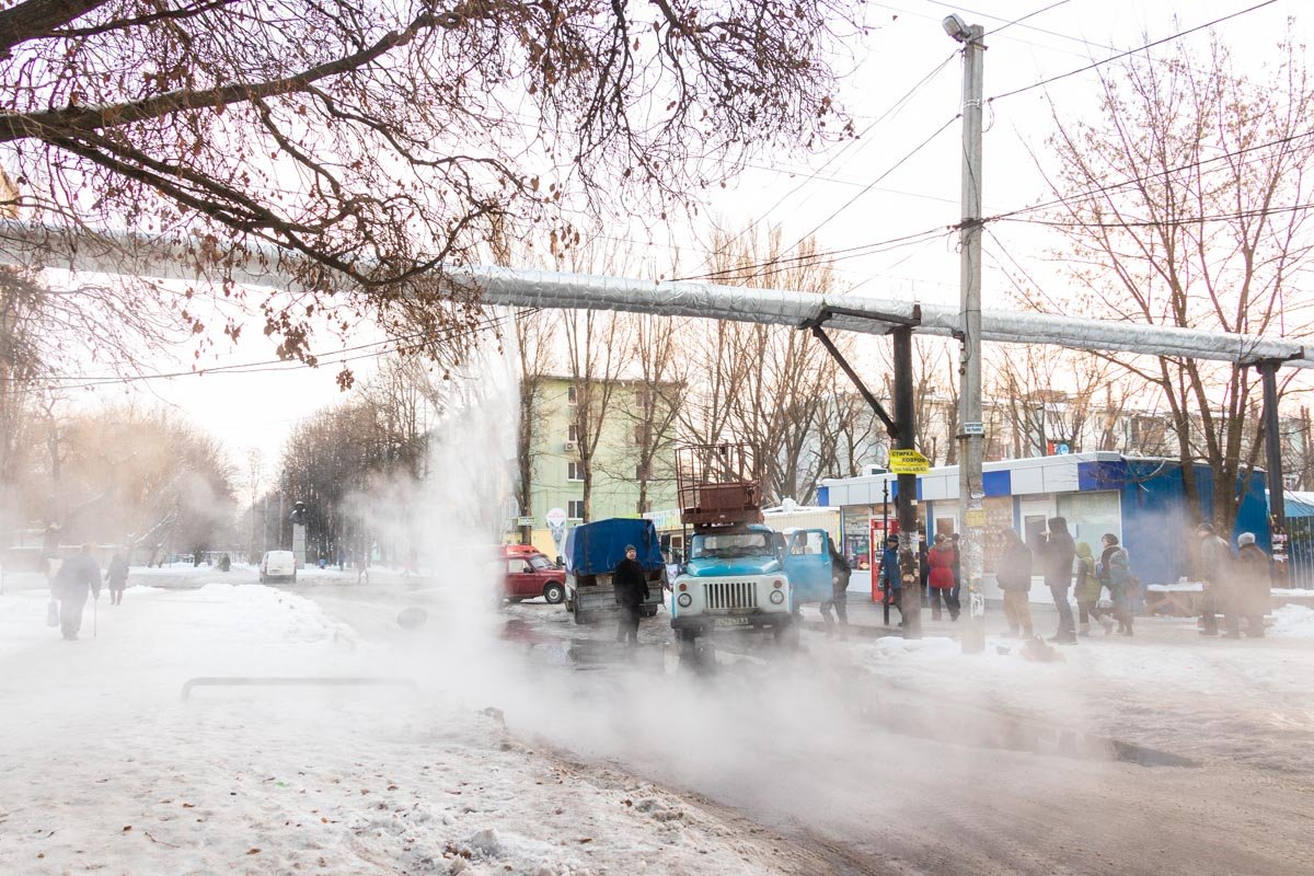 Жители окрестных домов уже предвкушают холодные батареи