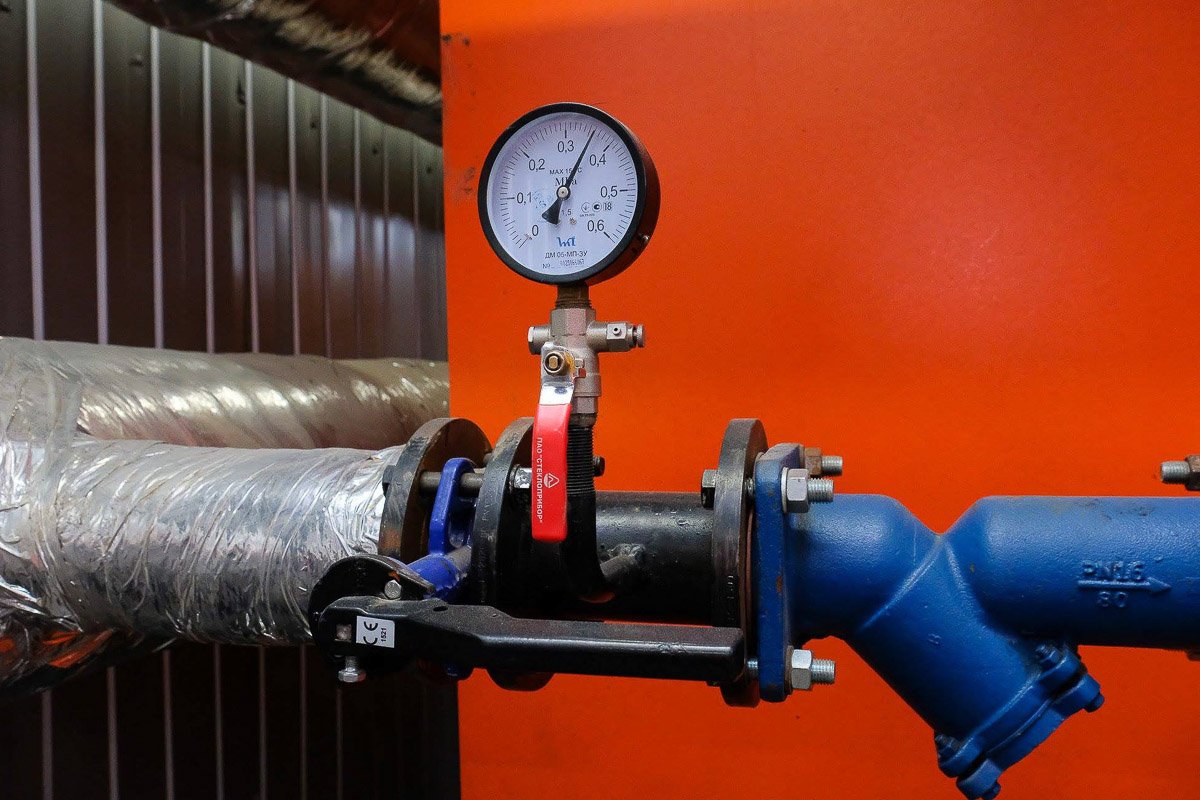 Предприятие обогревает расположенные поблизости больницы, предприятие и жилой дом Предприятие обогревает расположенные поблизости больницы, предприятие и жилой дом