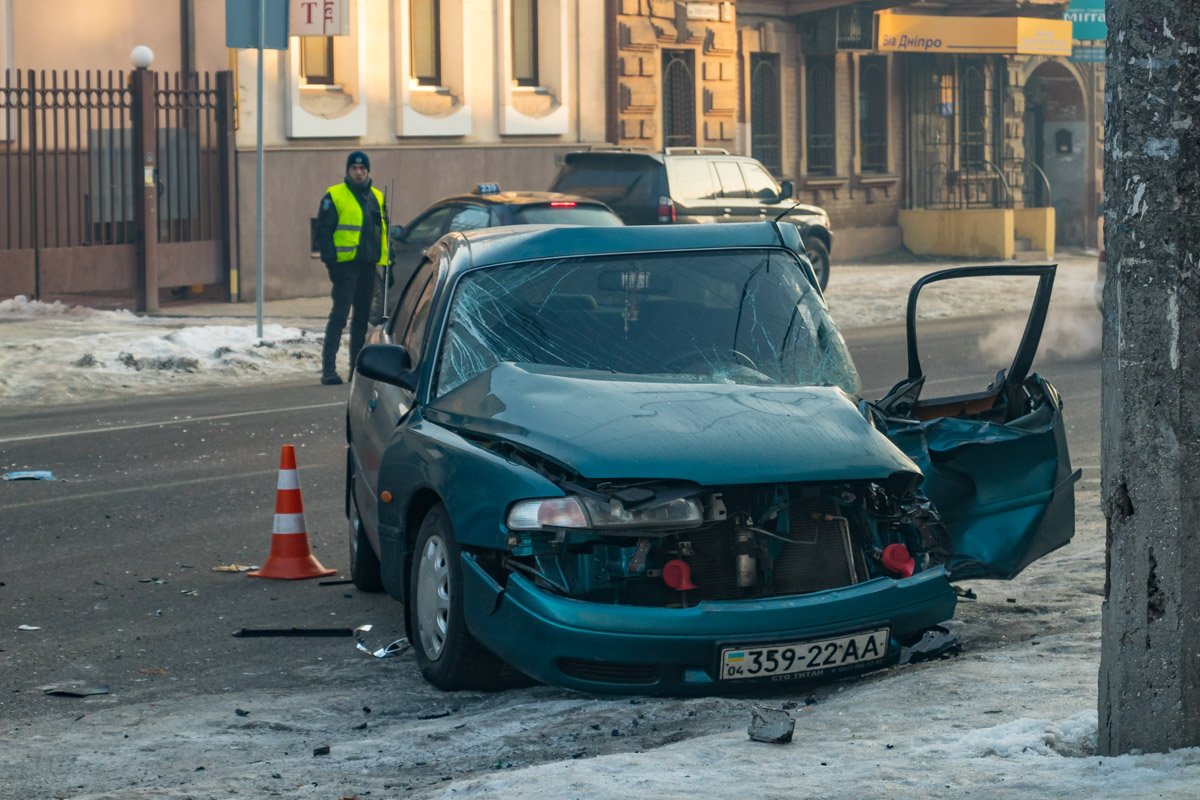 Пострадал водитель легкового авто