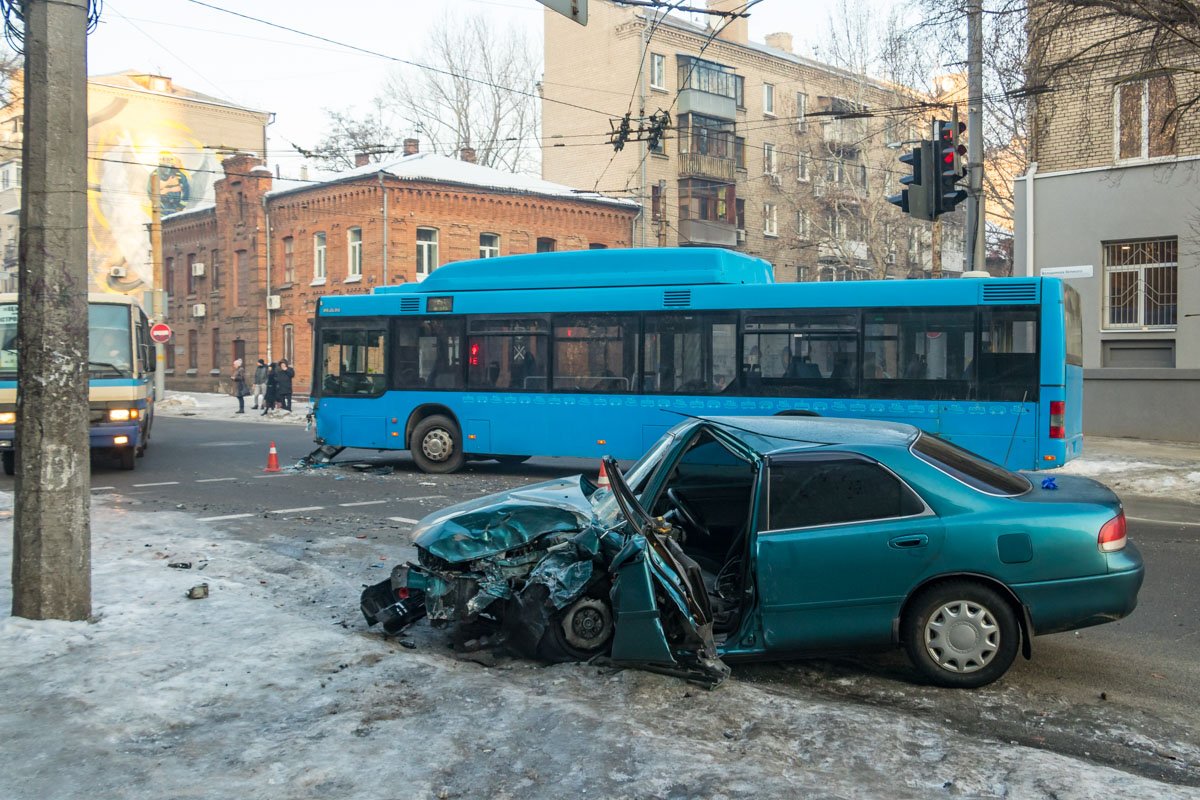 Пассажиры автобуса не пострадали 