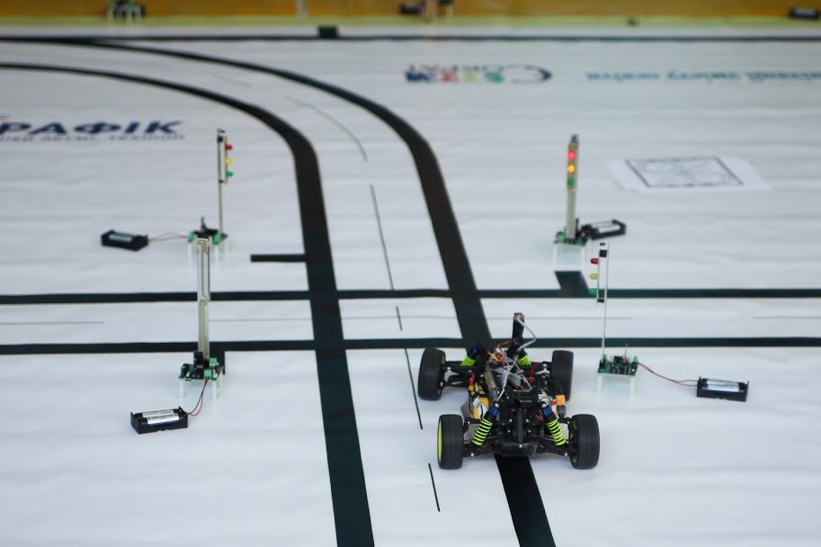 В Днепре впервые состоялся областной этап Международных соревнований по робототрафику 6