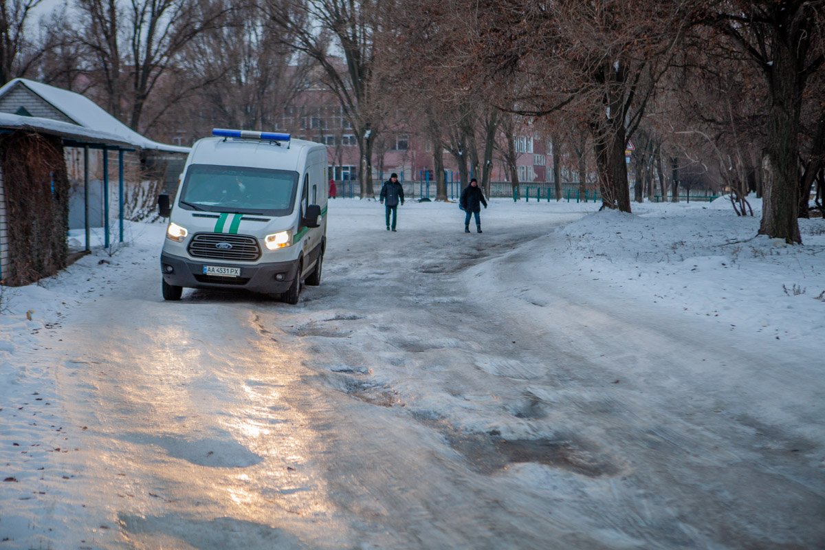 Тут даже ходить сложно Тут даже ходить сложно