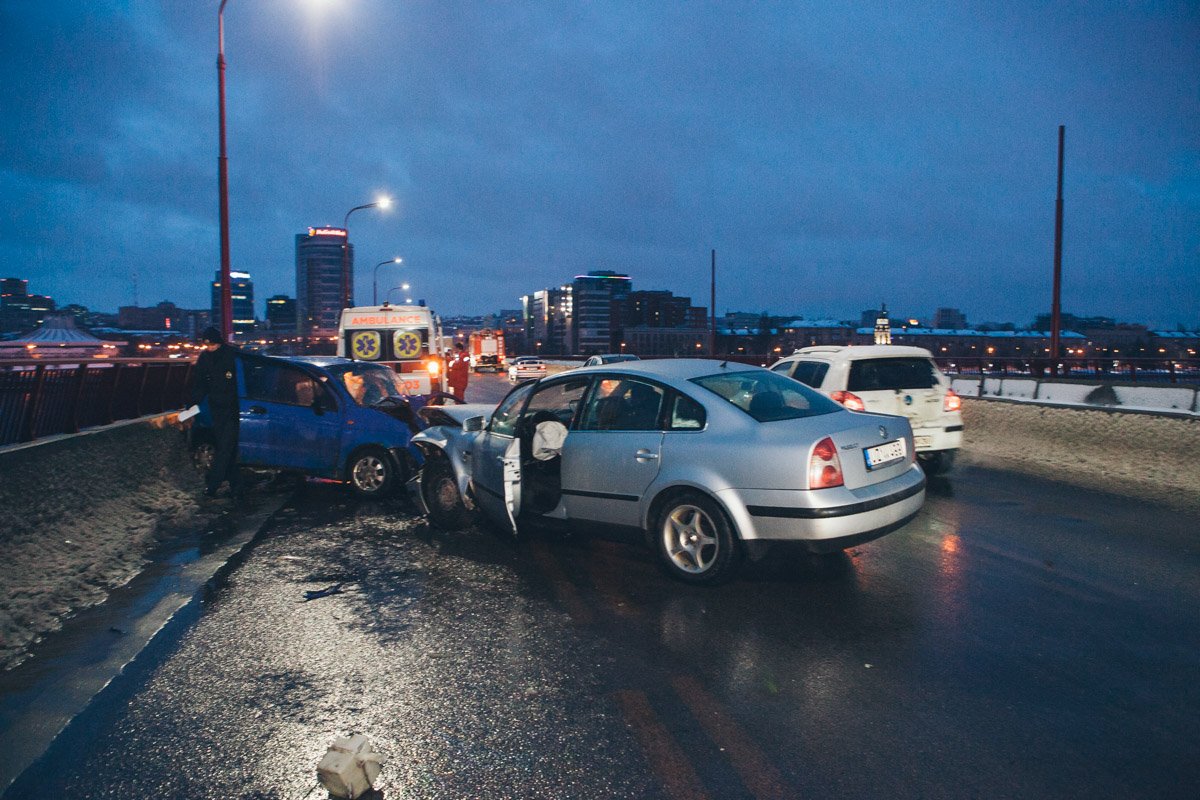 В результате ДТП водителю автомобиля Daewoo были причинены телесные повреждения, от которых она погибла в больнице В результате ДТП водителю автомобиля Daewoo были причинены телесные повреждения, от которых она погибла в больнице