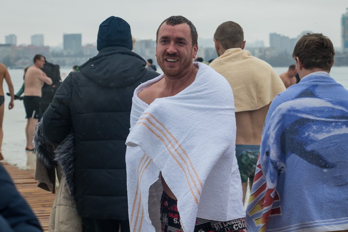 Да пусть проходят, фотографируй уже быстрее!