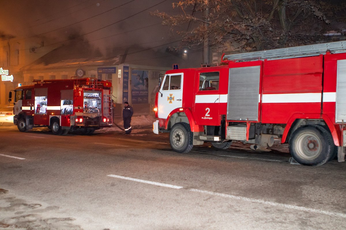 На Сечевых Стрельцов горит дом На Сечевых Стрельцов горит дом