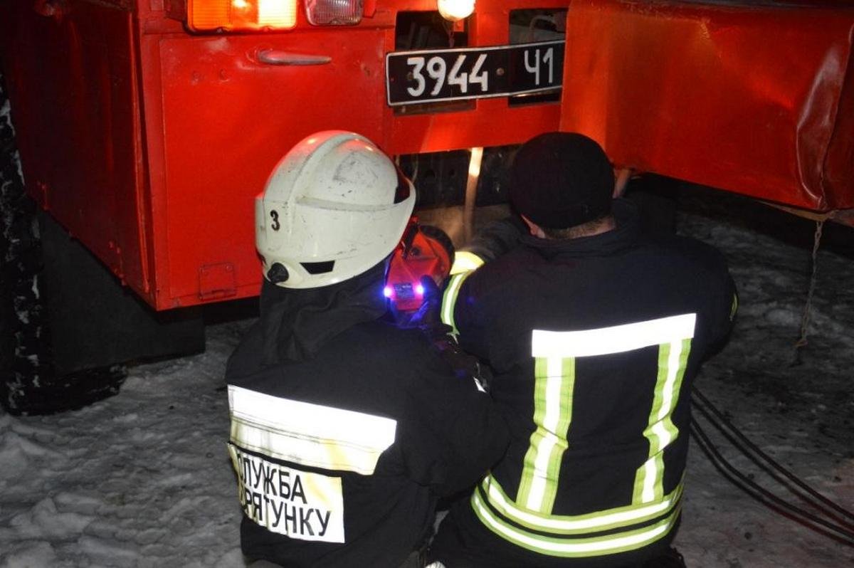 В Службу спасения «101» обратился за помощью водитель грузовика Reno Magnum В Службу спасения «101» обратился за помощью водитель грузовика Reno Magnum