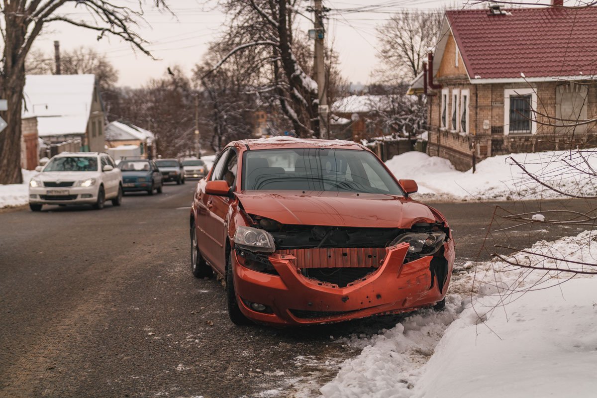 Авария произошла на перекрестке улиц Орловской и Нестерова Авария произошла на перекрестке улиц Орловской и Нестерова