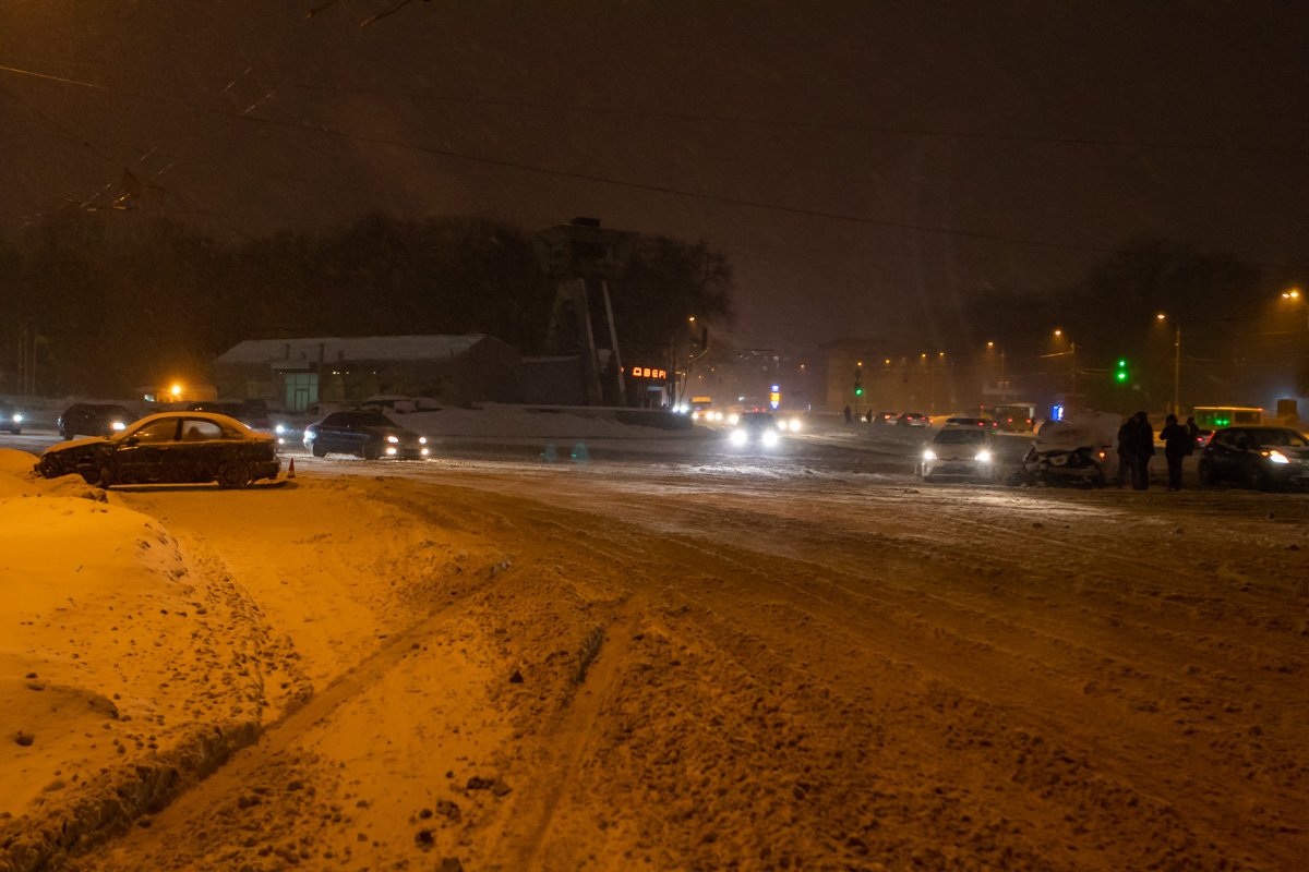 ДТП на перекрестке Запорожского шоссе и проспекта Богдана Хмельницкого