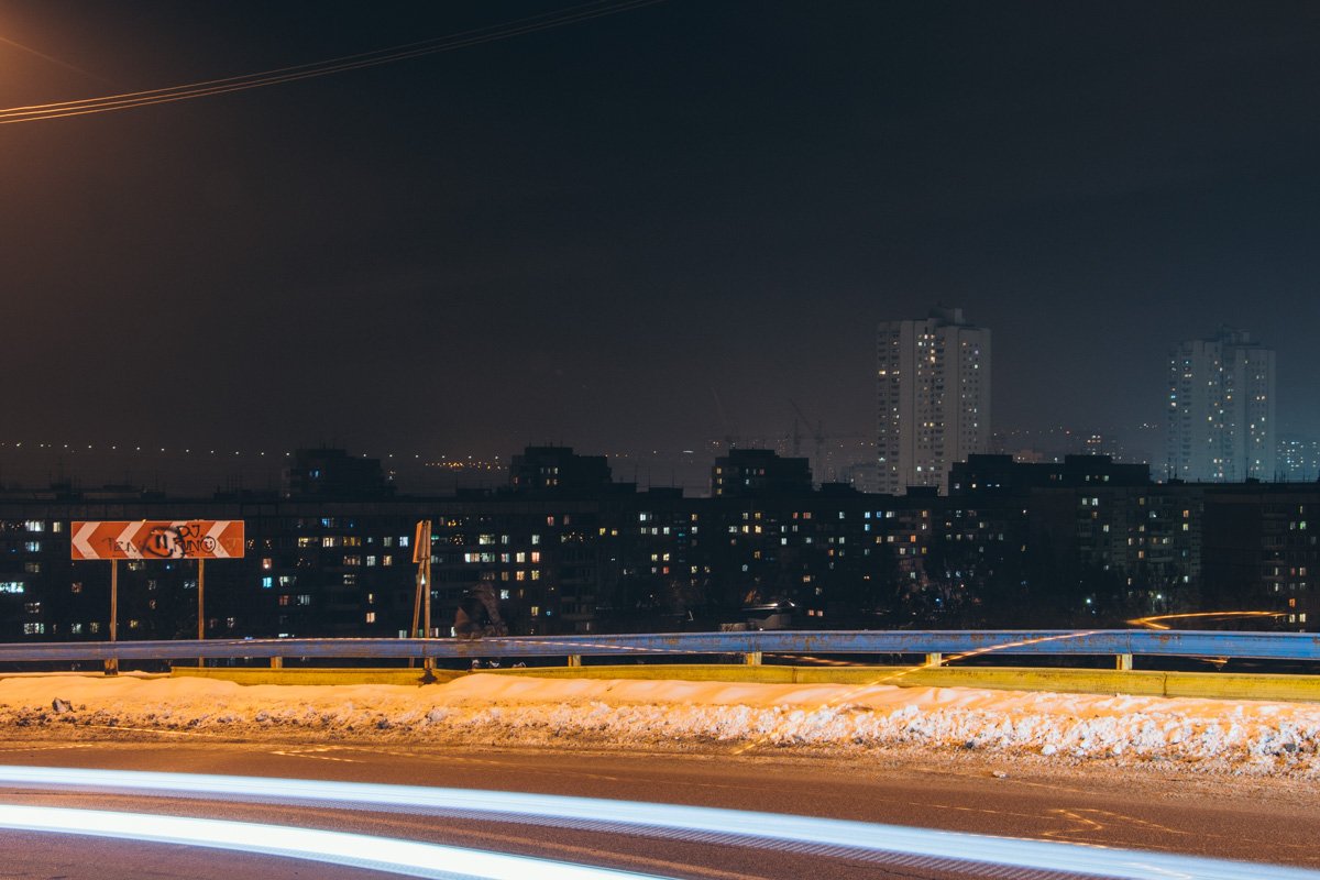 В каждом окошке бурлит жизнь В каждом окошке бурлит жизнь