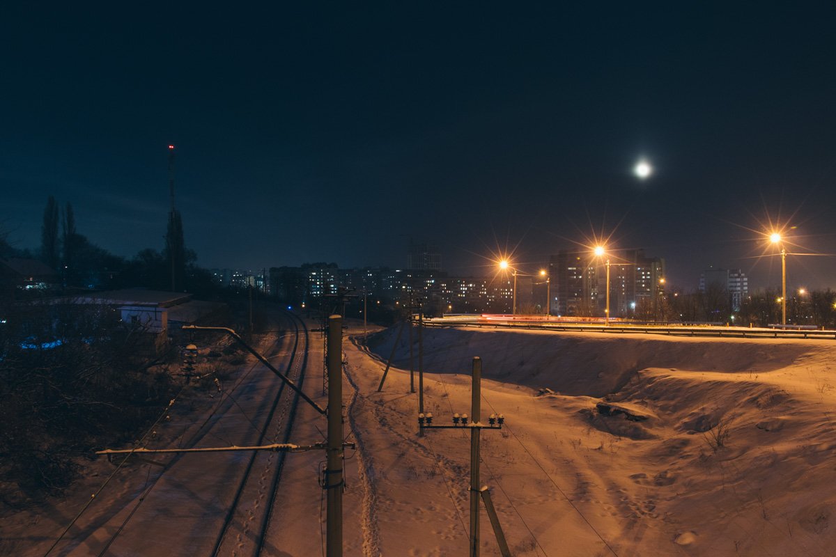 Скоро жители города заснут, надеясь, что успеют выспаться Скоро жители города заснут, надеясь, что успеют выспаться