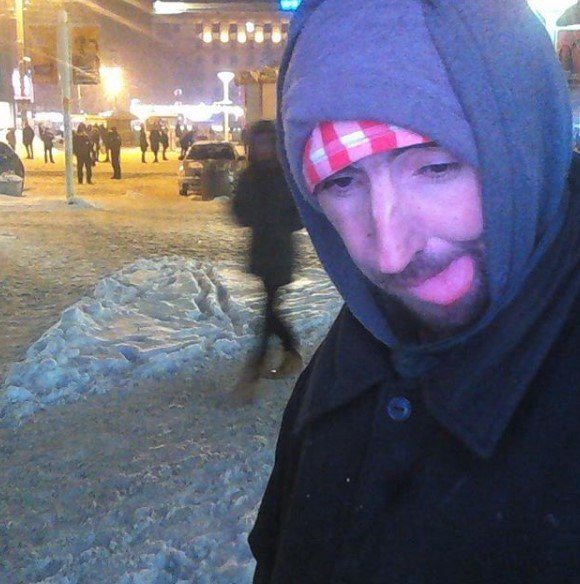 Девушки, поберегитесь, охотник на охоте