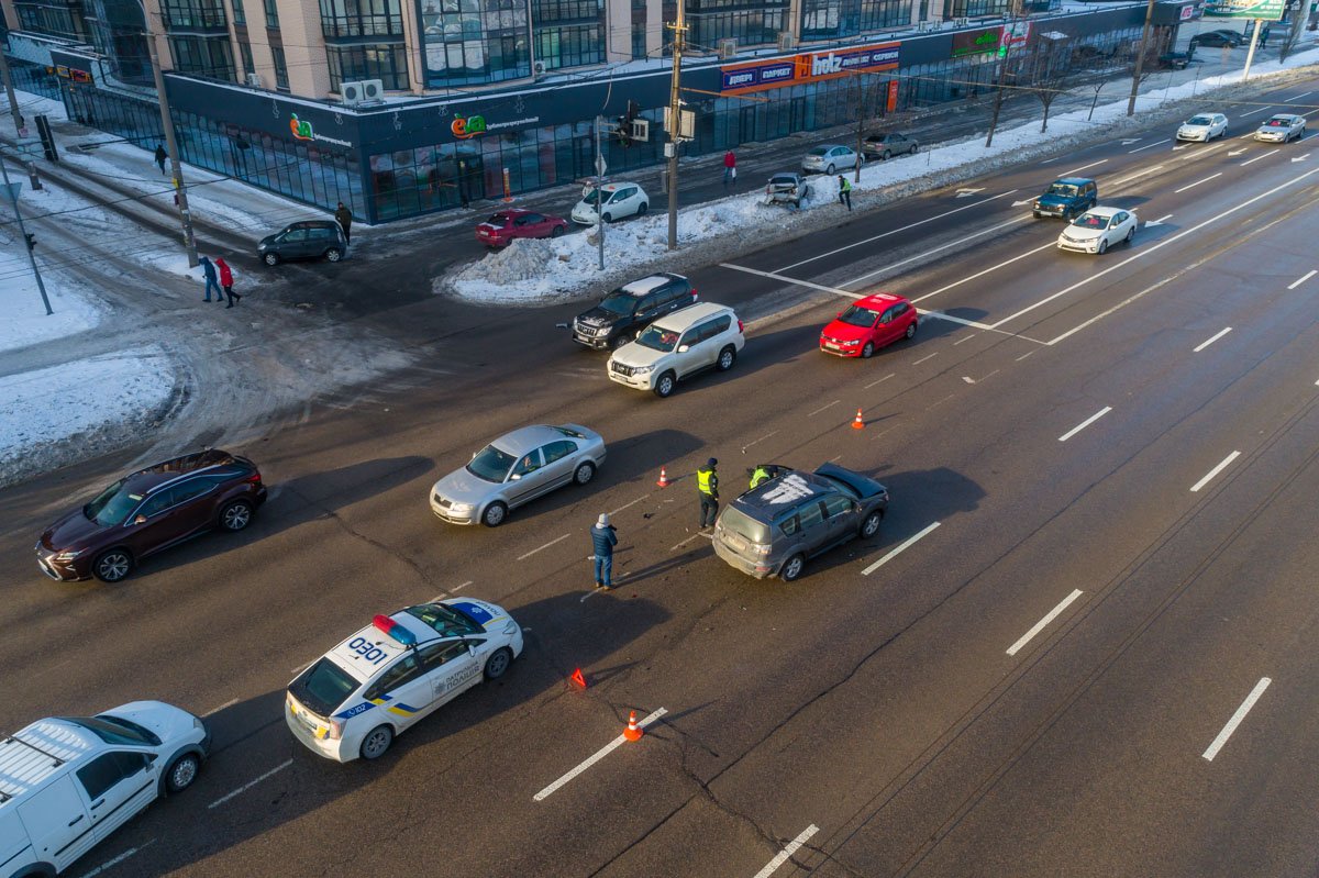 По предварительной информации, в результате столкновения никто не пострадал По предварительной информации, в результате столкновения никто не пострадал