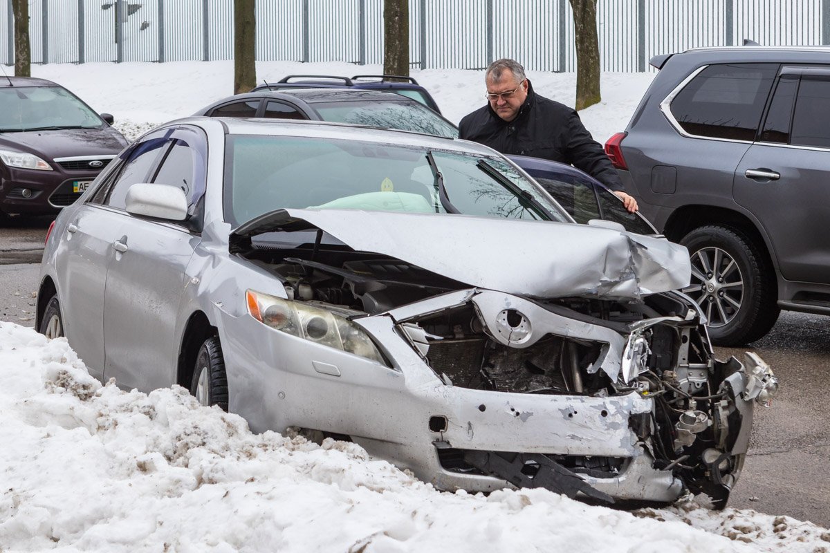 Обе машины получили серьезные повреждения Обе машины получили серьезные повреждения