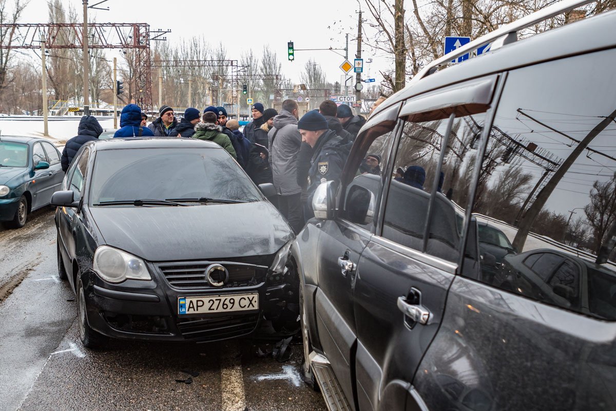 Водитель, который был за рулем преследуемой машины, пытался скрыться с места происшествия Водитель, который был за рулем преследуемой машины, пытался скрыться с места происшествия